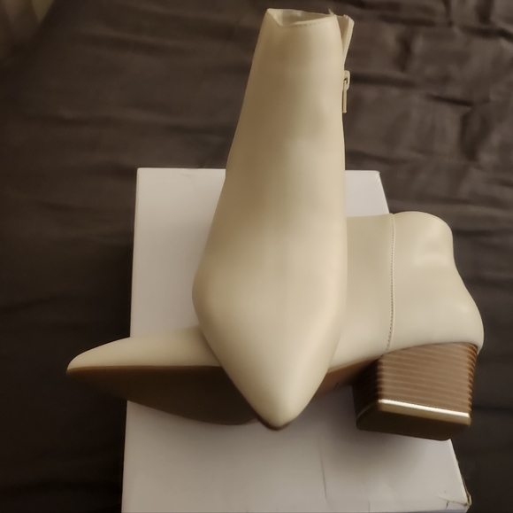 Bone white alfani booties - Picture 7 of 9